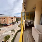 Gran Con Piscina En