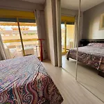 Gran Con Piscina En Apartman