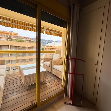 Gran Con Piscina En Appartement