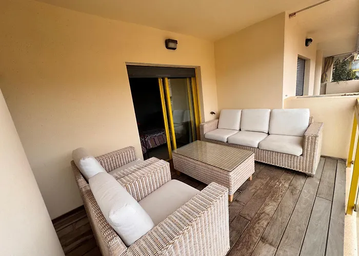 Gran Con Piscina En Dénia